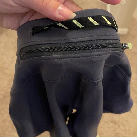 Under Armour gray Capri pants - Picture 4 of 4